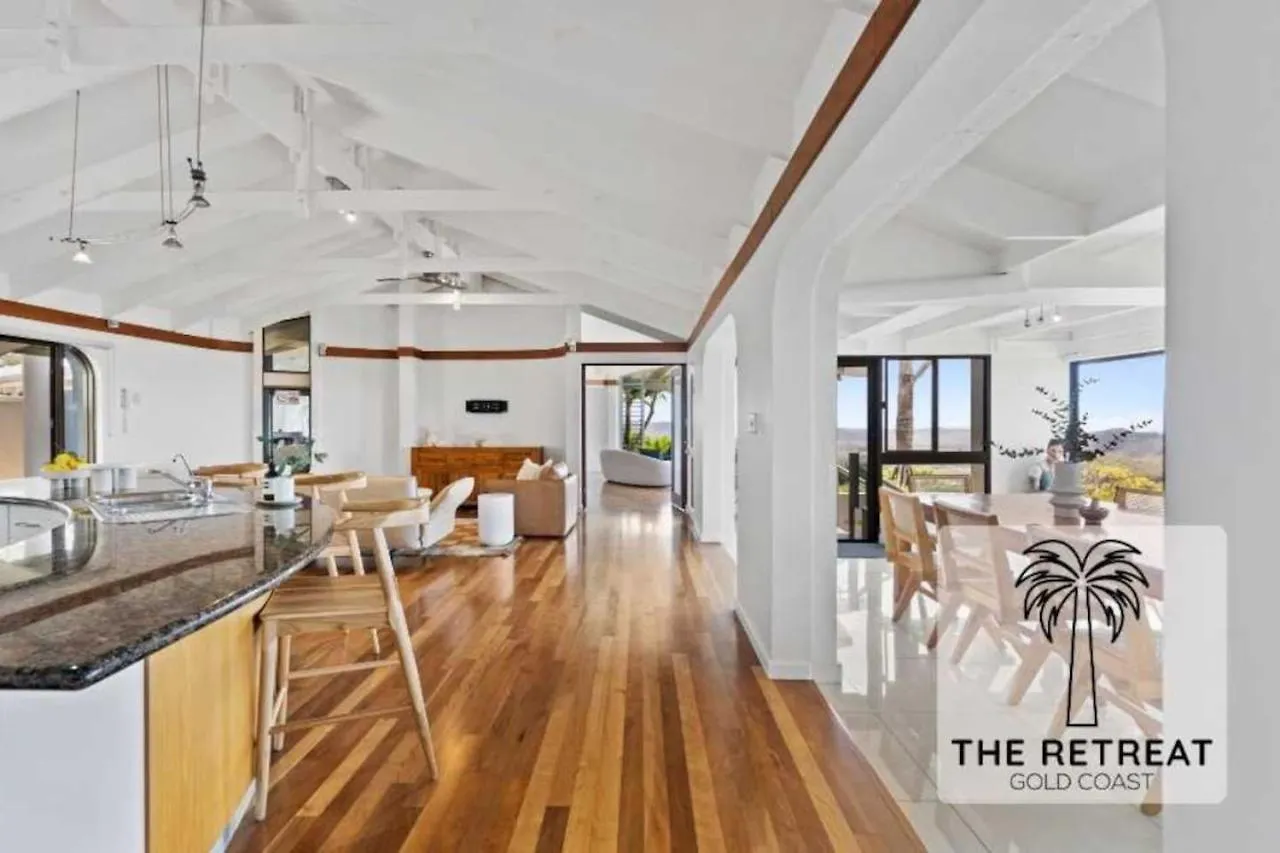 The Retreat Gold Coast Mansion Views Sleeps 25 Villa Tallai 0*,  Australia