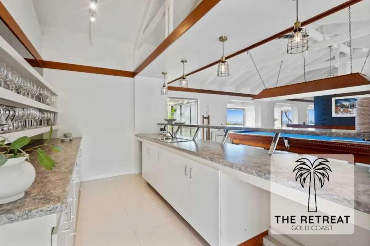 The Retreat Gold Coast Mansion Views Sleeps 25 Villa Tallai 0*,  Australia