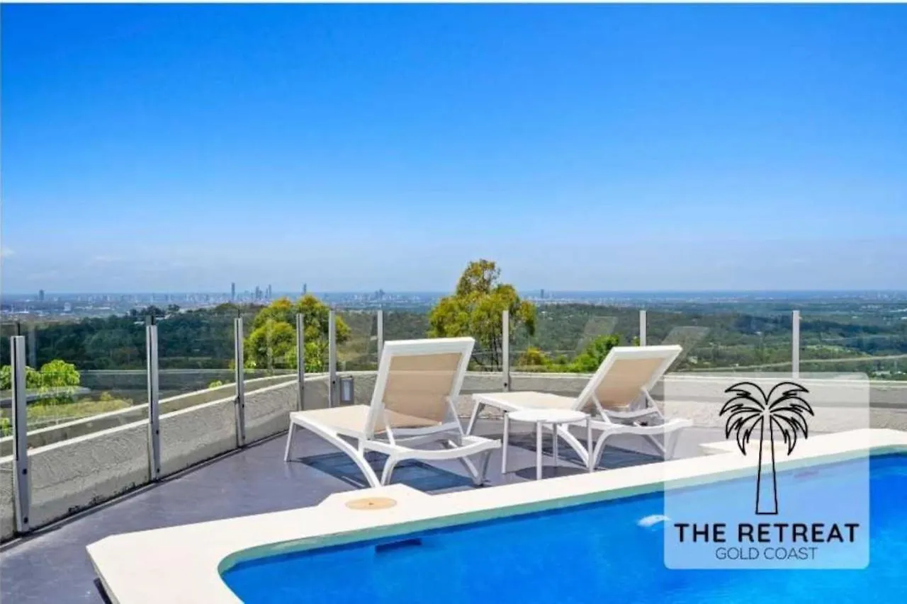 The Retreat Gold Coast Mansion Views Sleeps 25 Villa Tallai