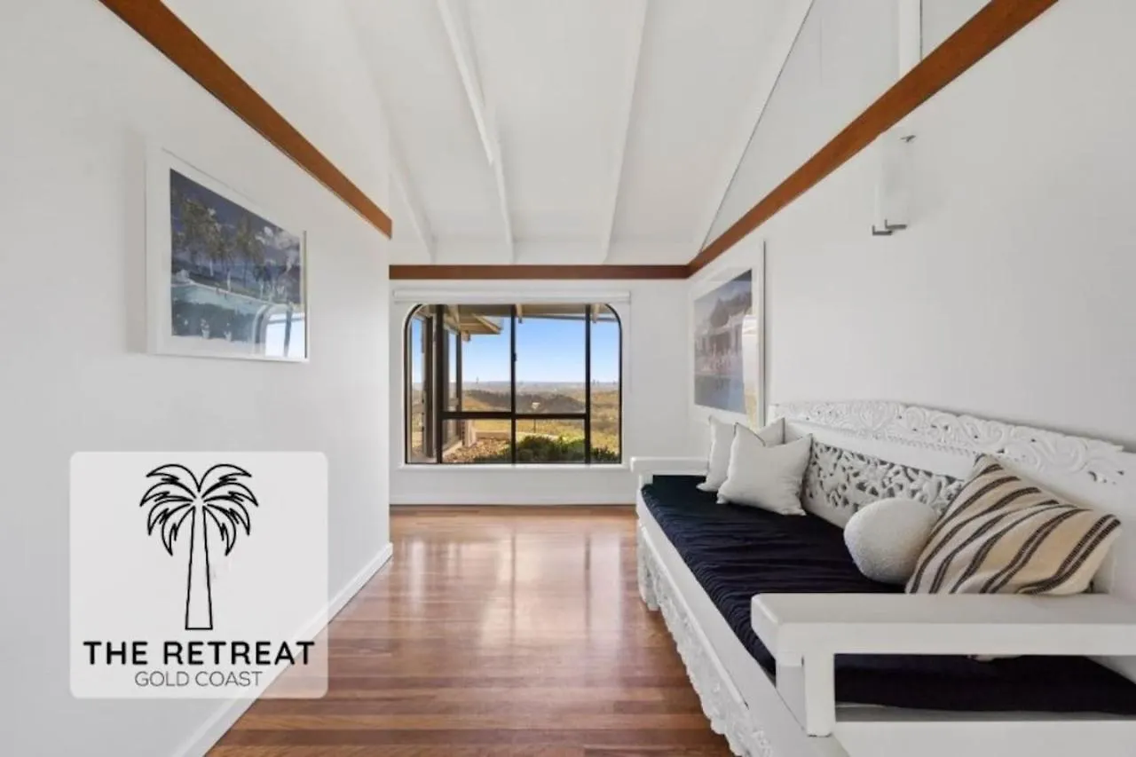 The Retreat Gold Coast Mansion Views Sleeps 25 Villa Tallai