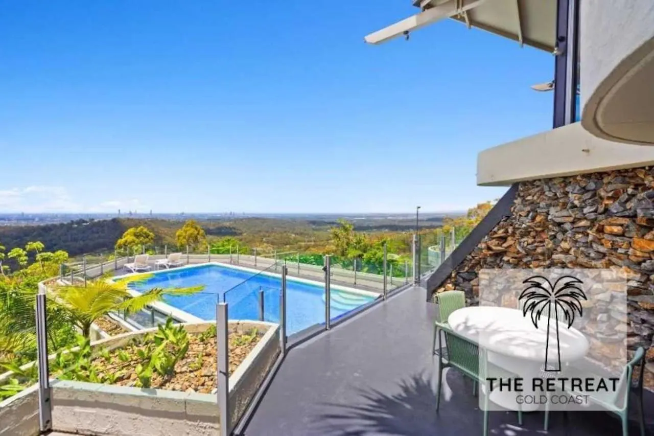 The Retreat Gold Coast Mansion Views Sleeps 25 Villa Tallai 0*,  Australia