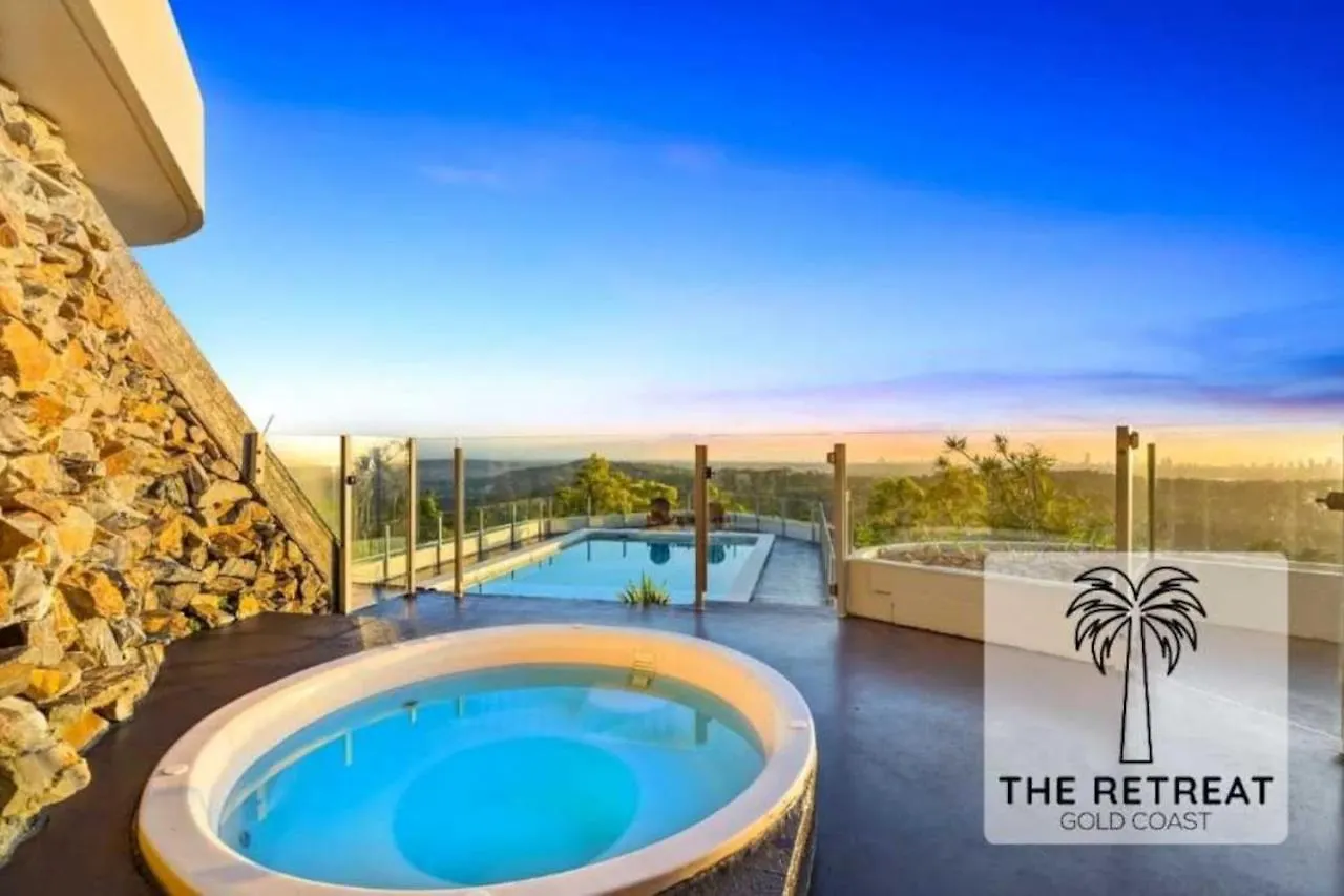 The Retreat Gold Coast Mansion Views Sleeps 25 Villa Tallai